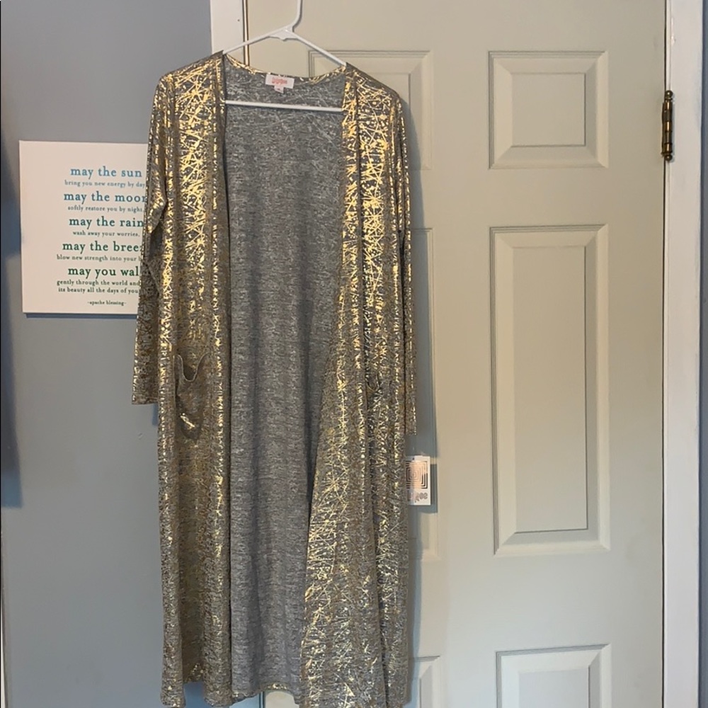 Medium LulaRoe Sarah from Elegant Collection